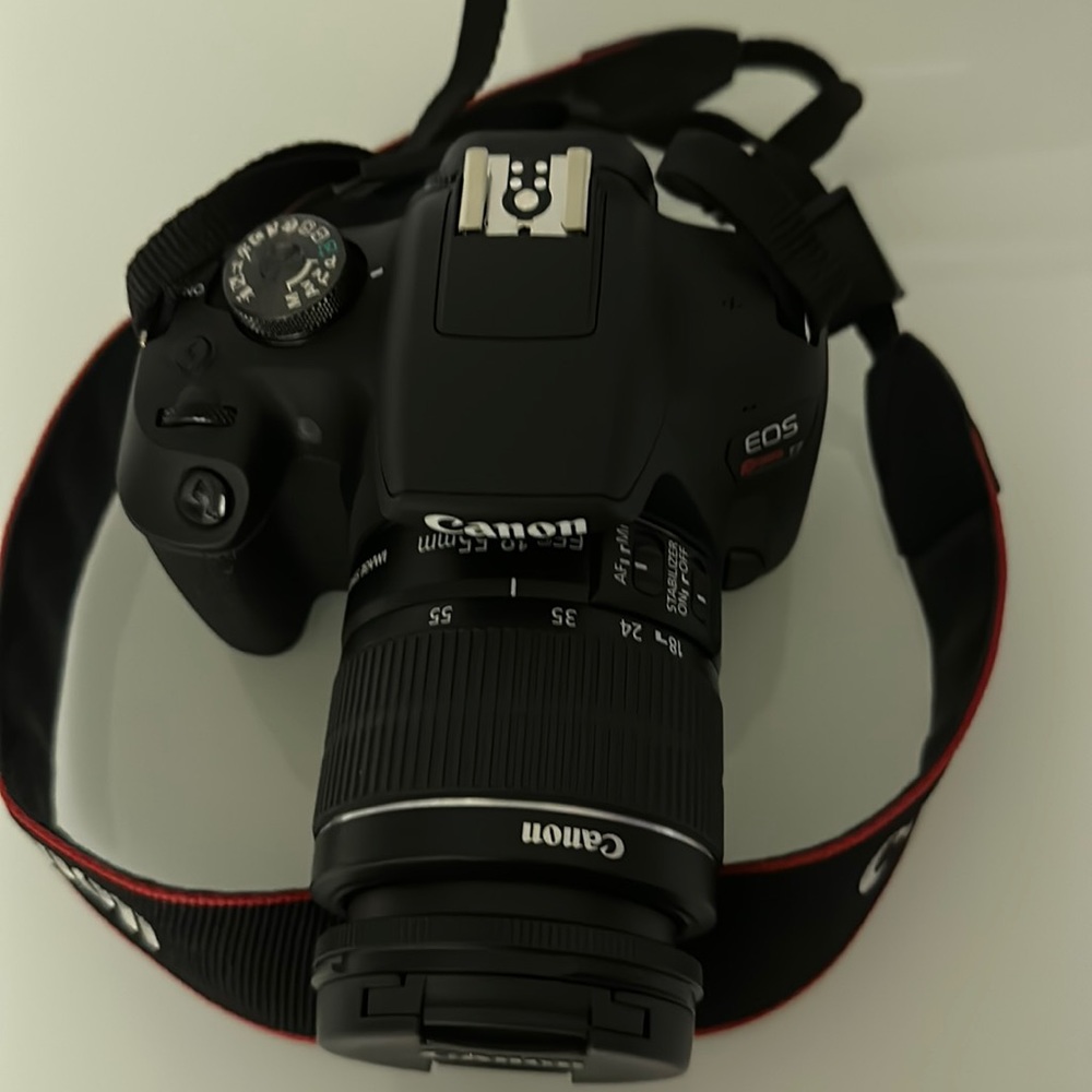 Rebel T7 Canon & 2 lenses